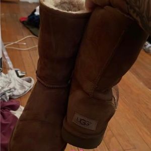 Women’s Uggs, size 9.